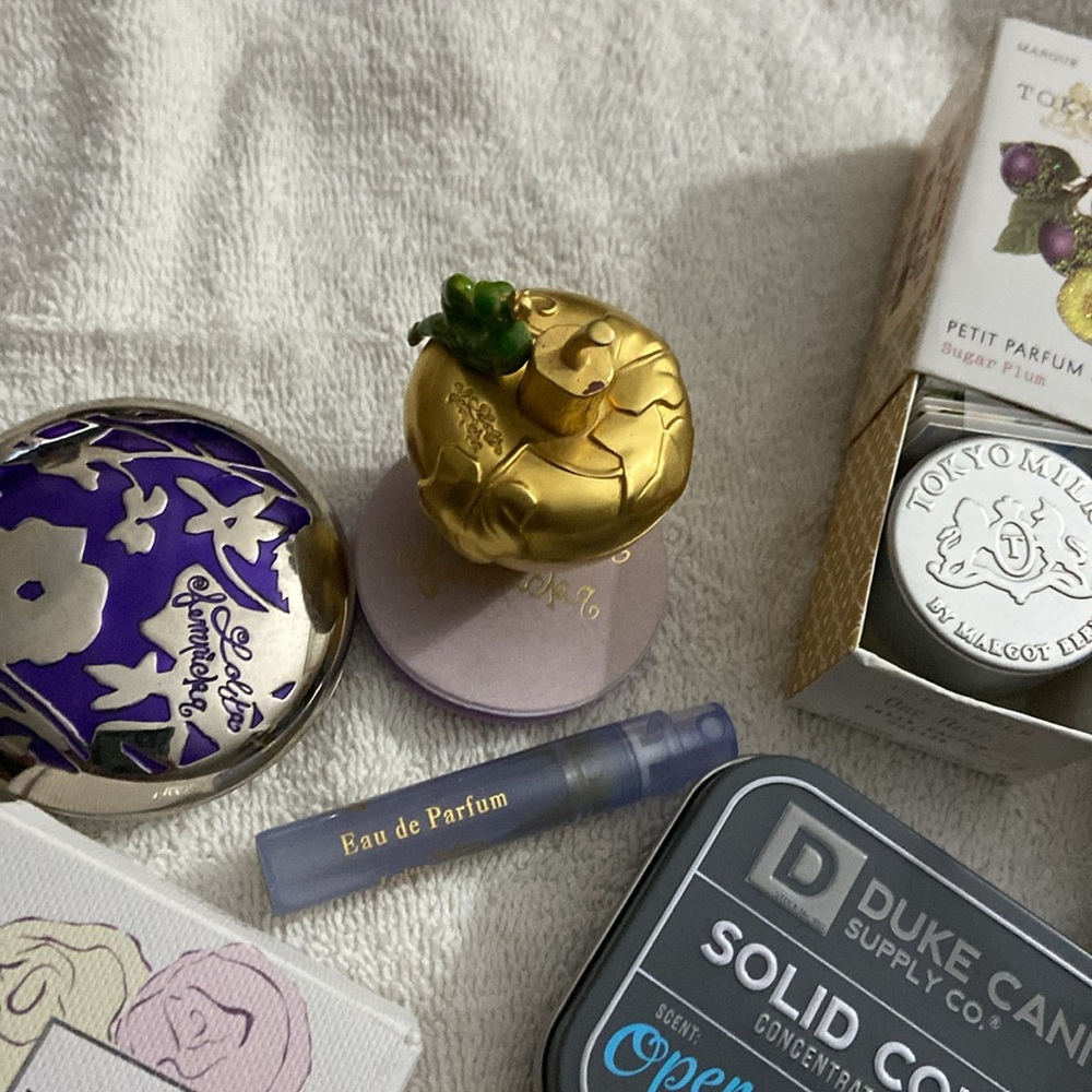 Assorted Compact Collection - Picture 2 of 6